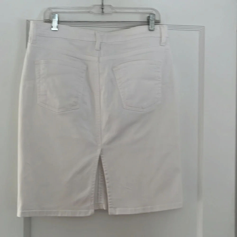 White denim slim skirt Garnet Hill women’s size 10 cotton with stretch - Picture 2 of 7